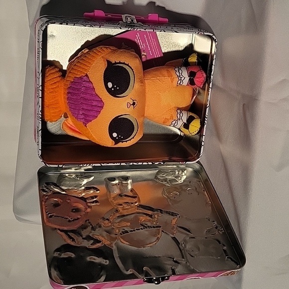 LOL Surprise Pets Neon Kitty Cat Plush 8" Orange & Tin Lunch Box - Picture 12 of 12